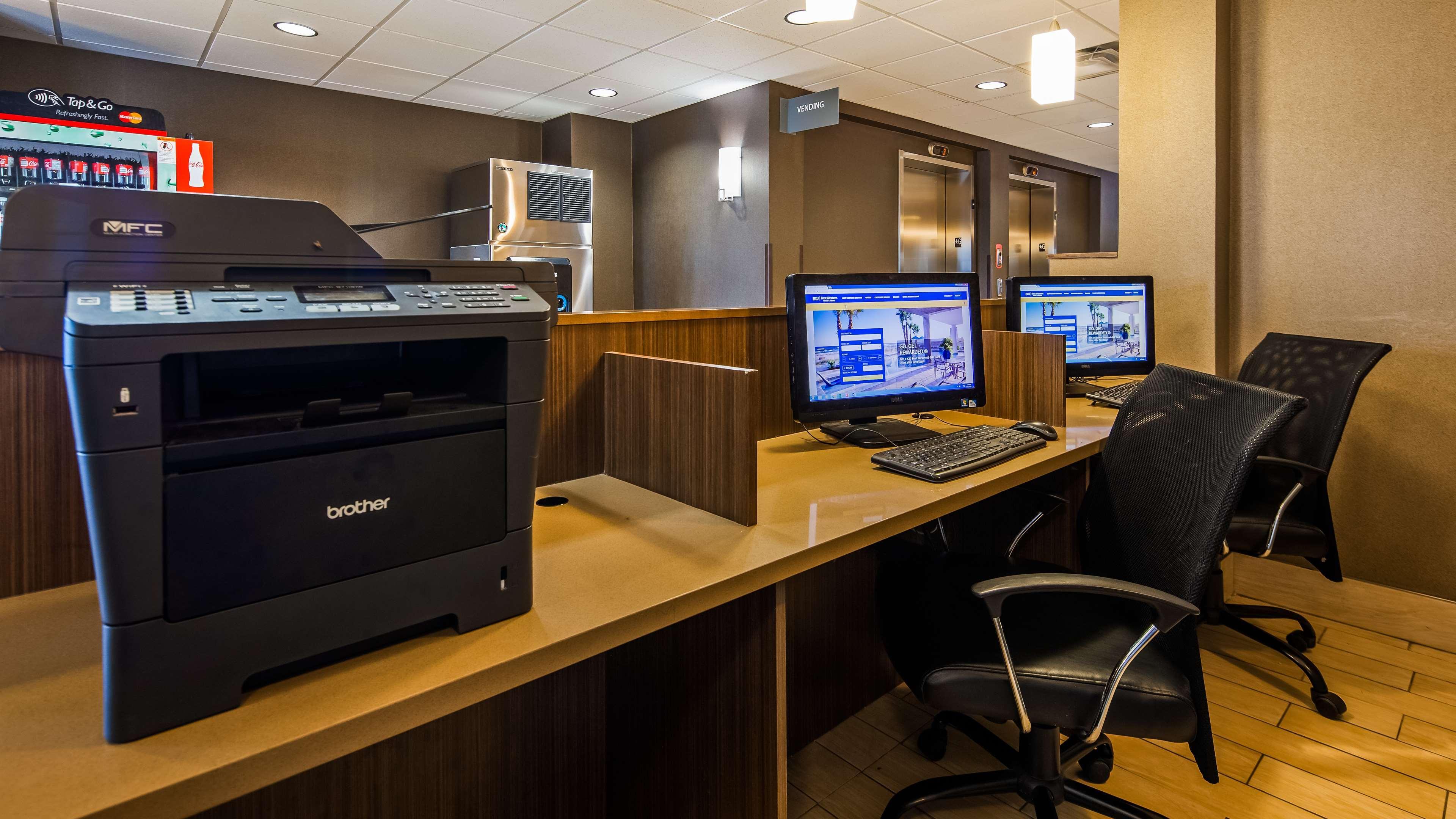 Best Western Plus Winnipeg West Headingley Esterno foto