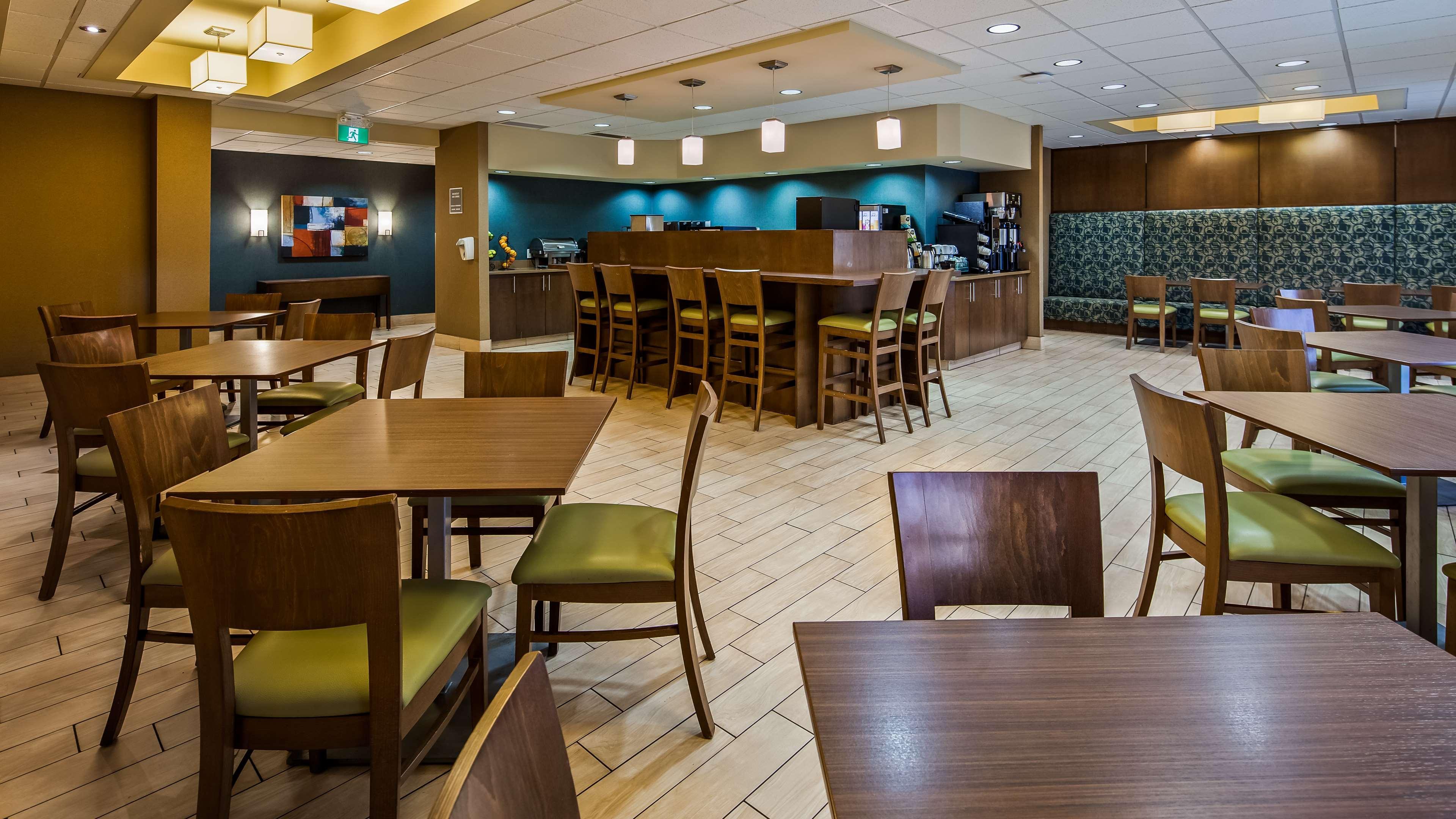 Best Western Plus Winnipeg West Headingley Esterno foto